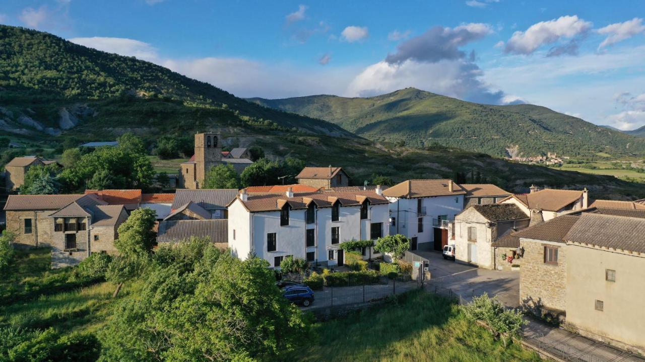 דירות Sabiñánigo Casas Pirineos מראה חיצוני תמונה